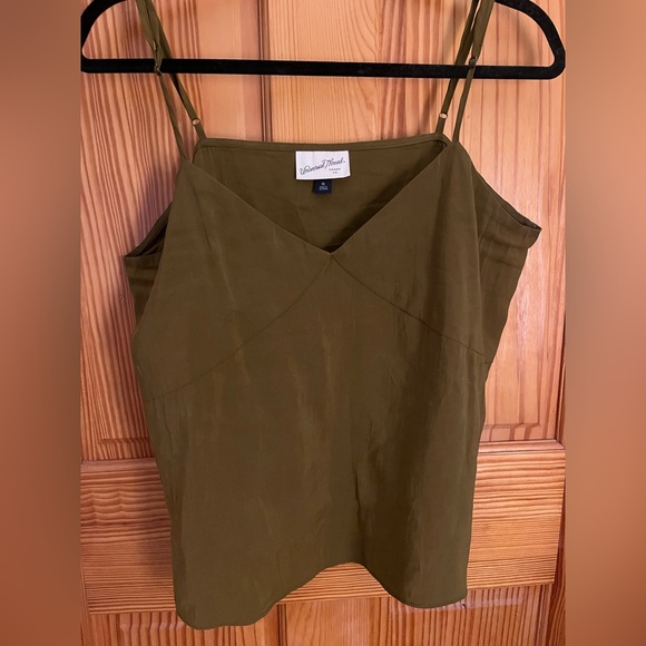 Universal Thread Olive Green Camisole Blouse - Picture 6 of 10